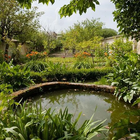 Gite Des Grands Moulins De Bauge Bagian luar foto