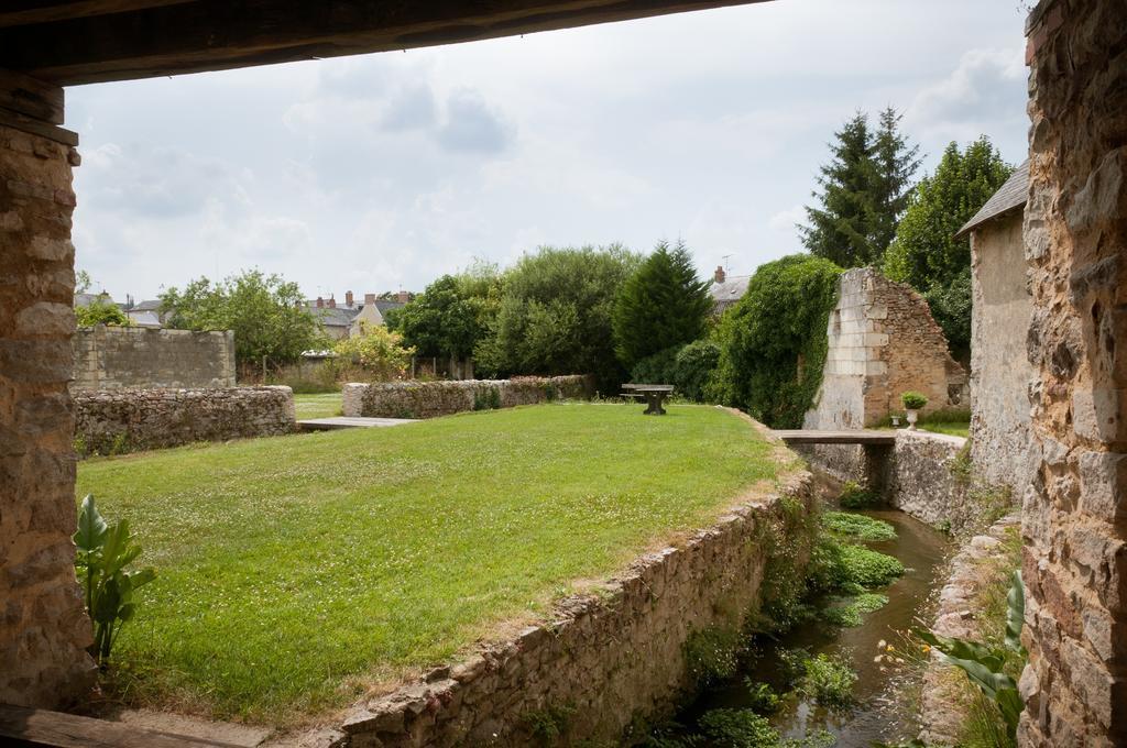 Gite Des Grands Moulins De Bauge Bagian luar foto