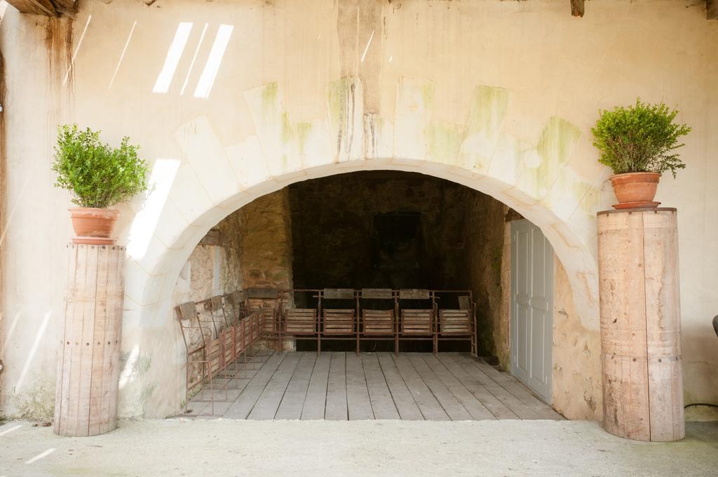 Gite Des Grands Moulins De Bauge Bagian luar foto